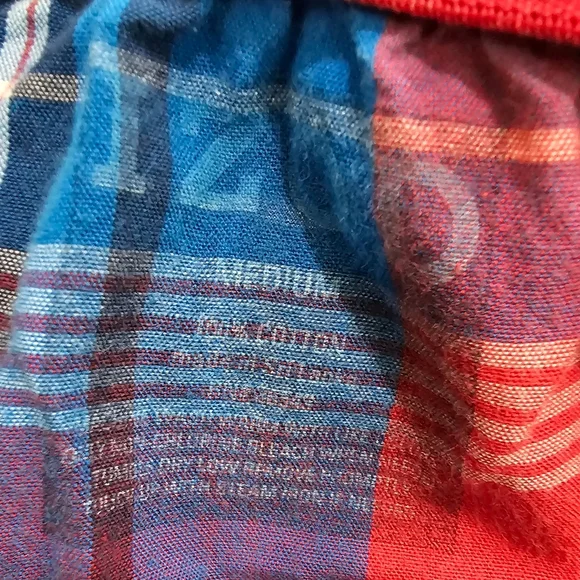 Vintage Izod Madras Plaid Boxers Men’s Medium Red Blue Cotton Woven Shorts Prep - Picture 4 of 4